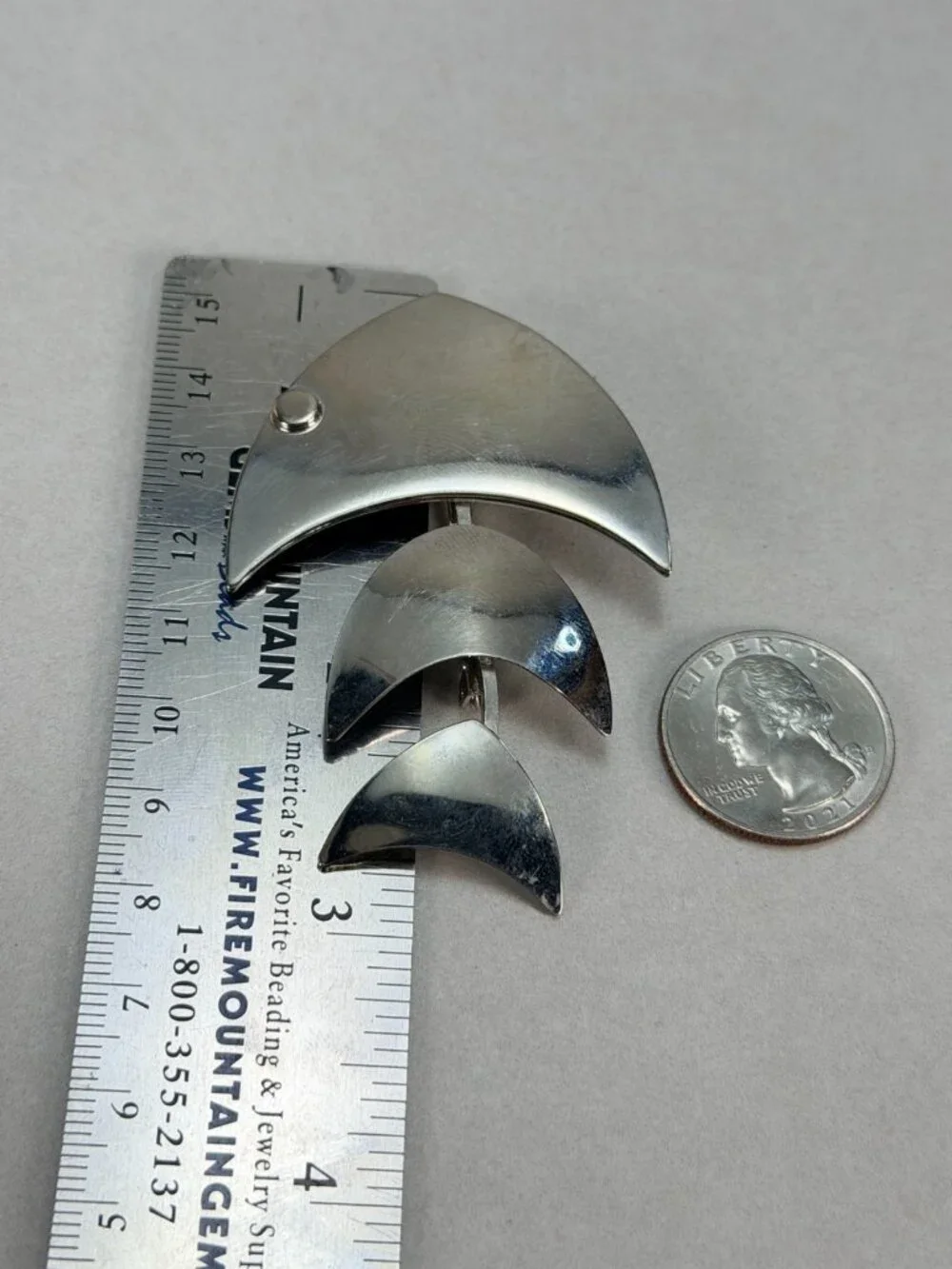 Vintage Modernist Silver Tone Fish Brooch Minimalist Abstract Figural Pin